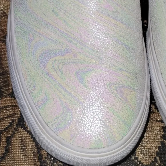 Vans Asher Deluxe Iridescent Slip-On Sneaker Size Women's 11 GUC - Picture 3 of 9